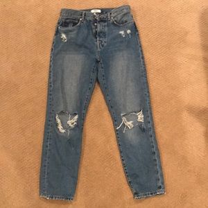 Light wash boyfriend jeans